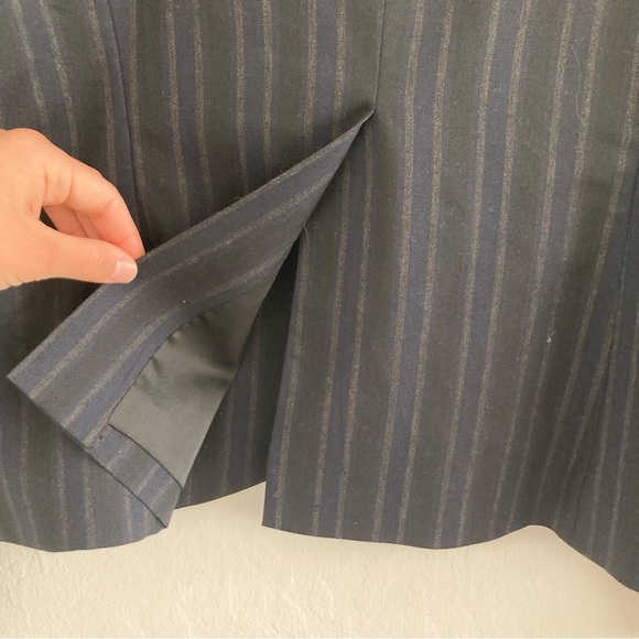 Theory Wool Pinstripe Blazer Black Workwear Preppy Minimalist Office Size 10 - Picture 11 of 14